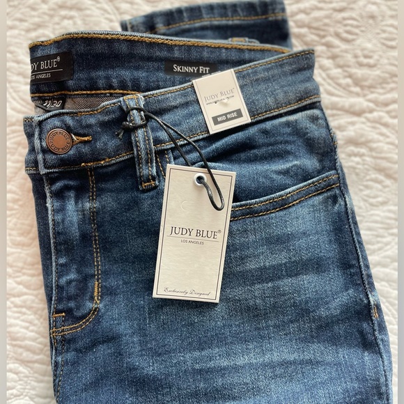 Like Minds Judy Blue  Non Distressed Jeans - Picture 4 of 4